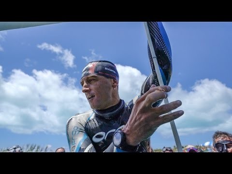 Vertical Blue 2016 - William Trubridge sets a new World Record