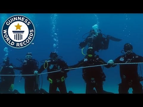 Longest Human Chain Underwater - Guinness World Records