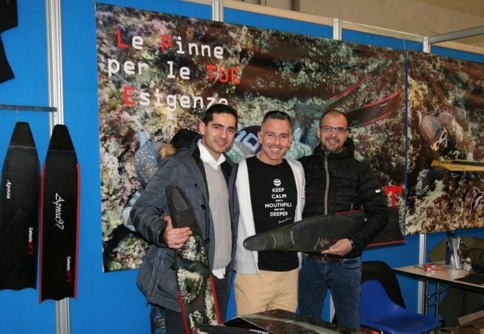 EUDI Show Francesco and Tony (holding new Alpha fin) of GFT and (in the middle) Andrea Zuccari, Italian apnea record variable