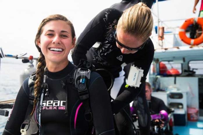 PAID Women's Dive Day