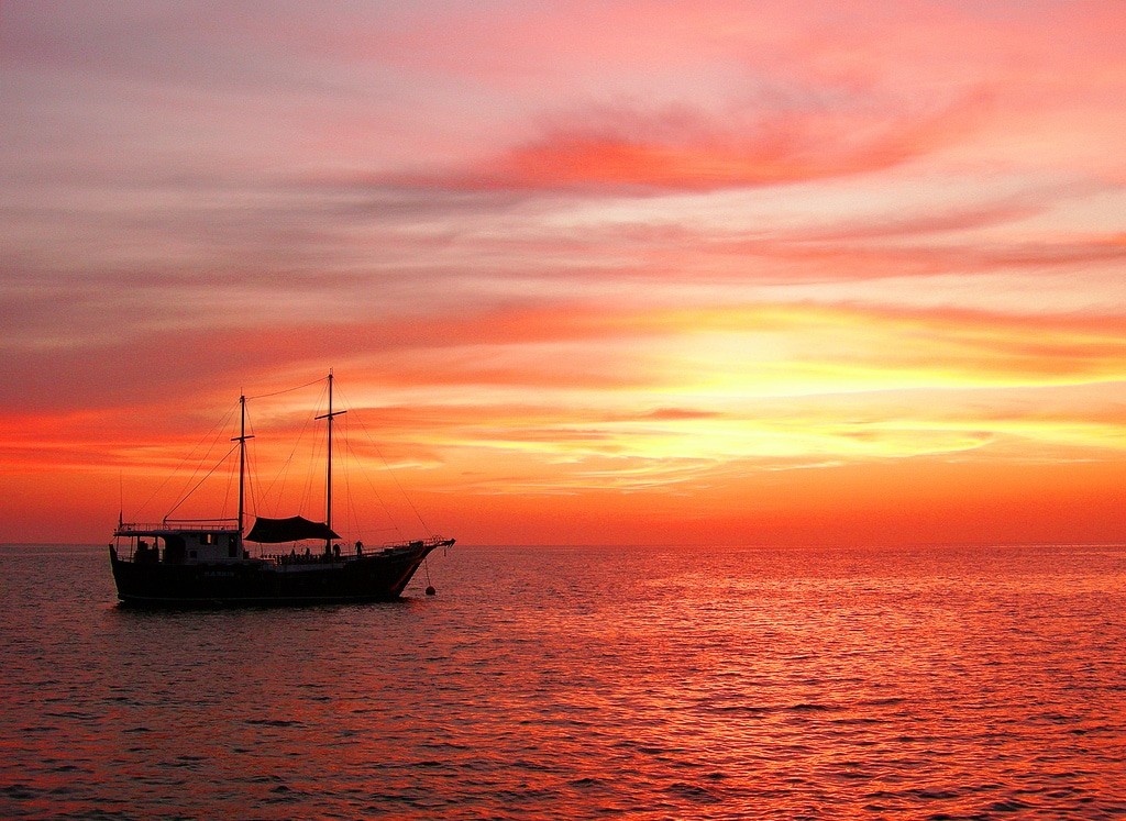 liveaboard Similan Islands Andaman Sea-Thailand Photograph by dachalan