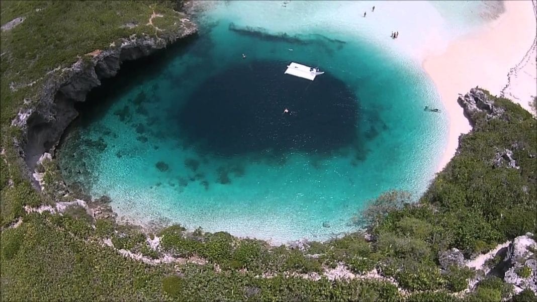 Deans Blue Hole, Long Island, Bahamas