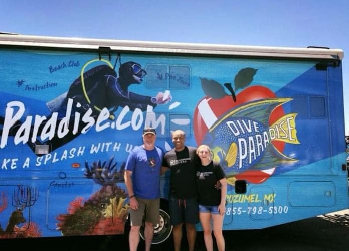 Dive Paradise RV Tours The USA To Honor Renee Applegate
