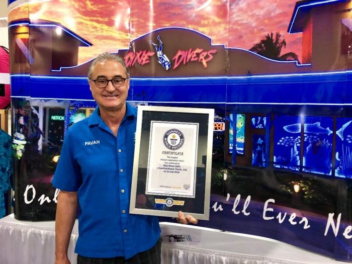 Arilton Pavan shows the 2018 Guinness World Record Certificate