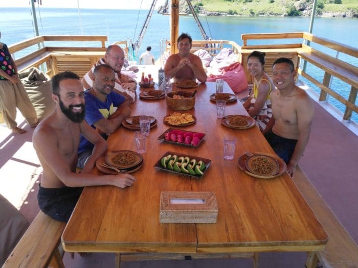 Freedivers enjoying lunch on the charter.