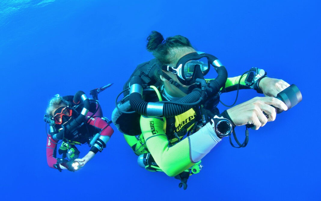 Test Mares' New Horizon SCR Rebreather In The Maldives