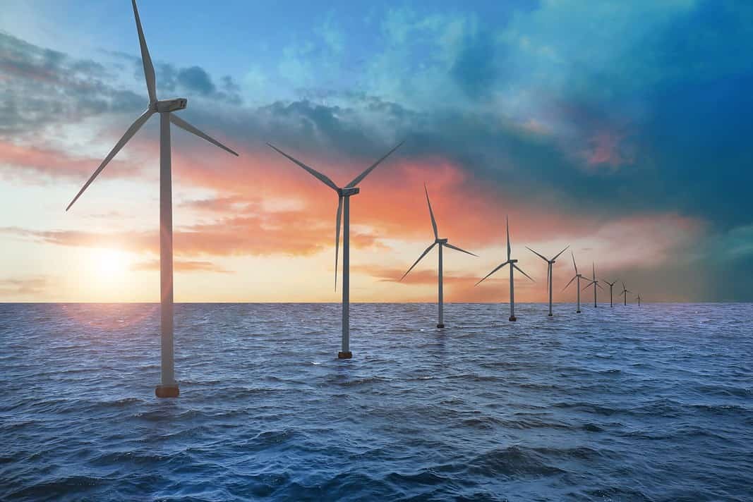 turbines installed in sea. Alternative energy source (AdobeStock)