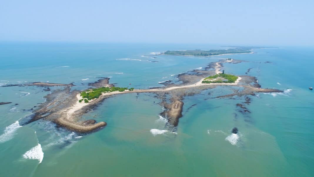 Top view of Saint Martin's Island in Bangladesh (AdobeStock)