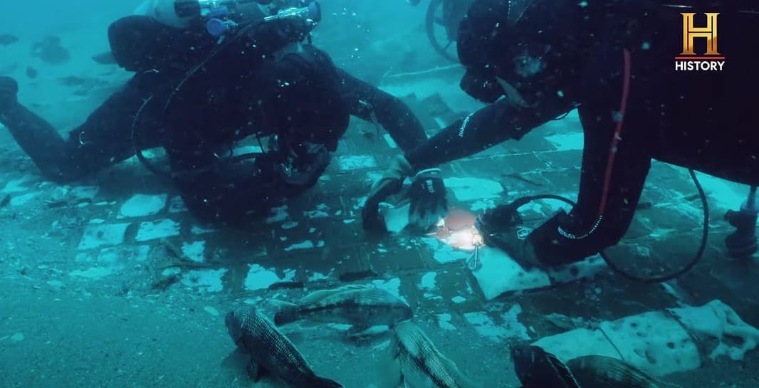 Divers Find Piece of Space Shuttle Challenger in Bermuda Triangle