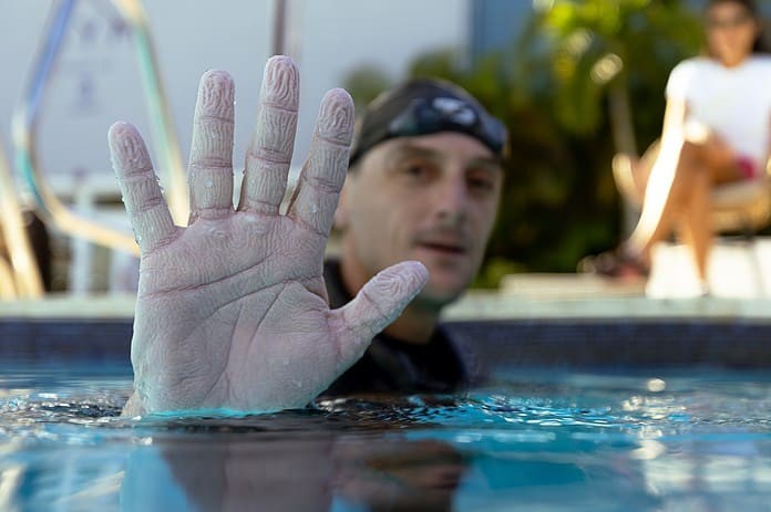 William Trubridge Breaks Endurance Underwater Swimming World Record (Image credit: Andre Musgrave)
