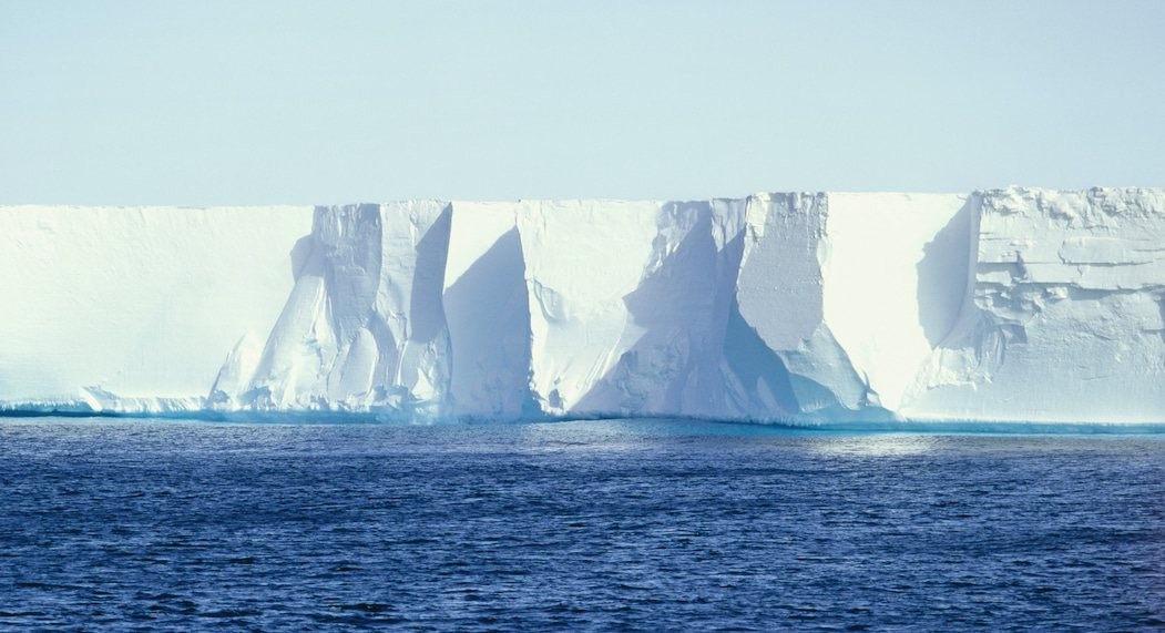 Antarctic Ice Sheet (Adobe Stock)