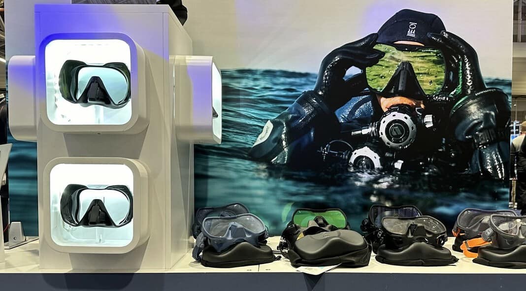 Fourth Element Unveils The Seeker Mask At DEMA Show 2023